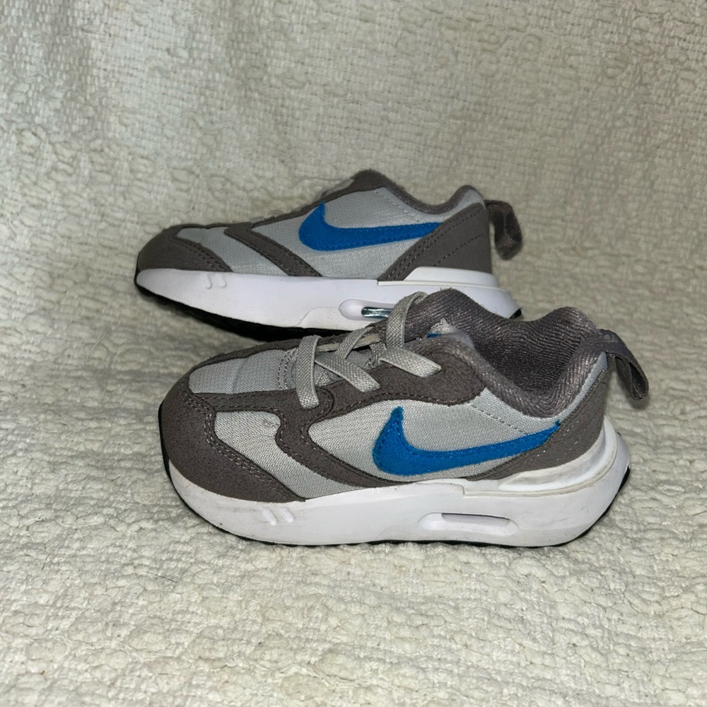 NIKE AIR MAX DAWN Mix Mesh Sneaker Kid Toddler Shoe  size 6- Grey Fog Blue